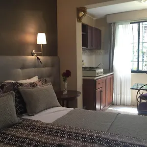 https://jardines-del-teatro.santodomingobesthotels.com